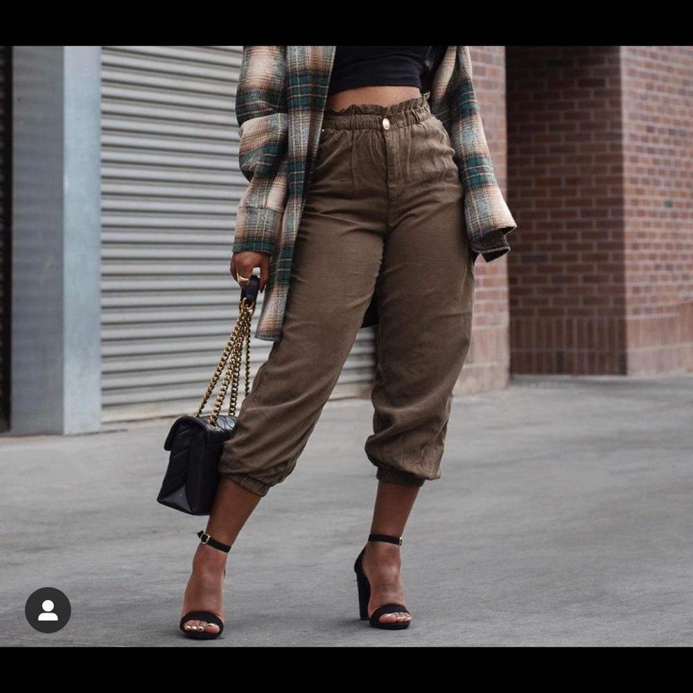 Slouchy paper bag pants